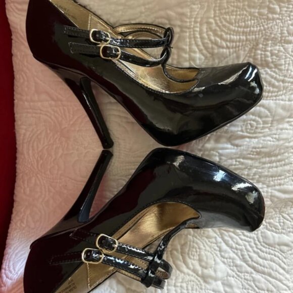 Black patten Mary Jane heels - Picture 1 of 2